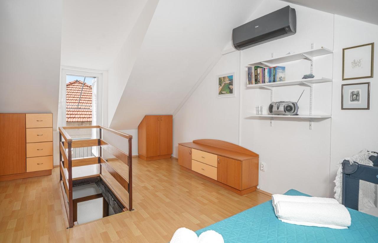 Studio Apartman Salis Vodice 아파트 외부 사진